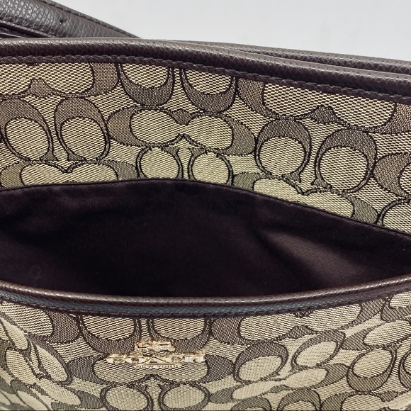 Coach F55363 Outline Signature Zip File Crossbody - Picture 6 of 12